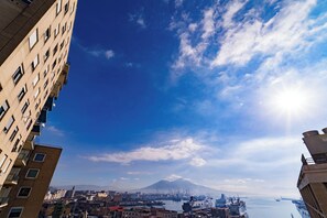 Chambre Triple Deluxe, salle de bains privée, vue mer