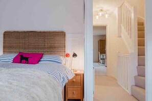 3 Schlafzimmer, Schreibtisch, Bügeleisen/Bügelbrett, kostenloses WLAN