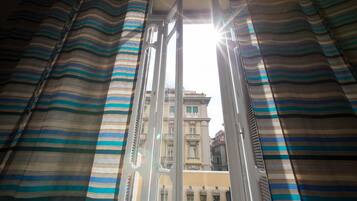 Bureau, chambres insonorisées, lits bébé (en supplément), Wi-Fi gratuit