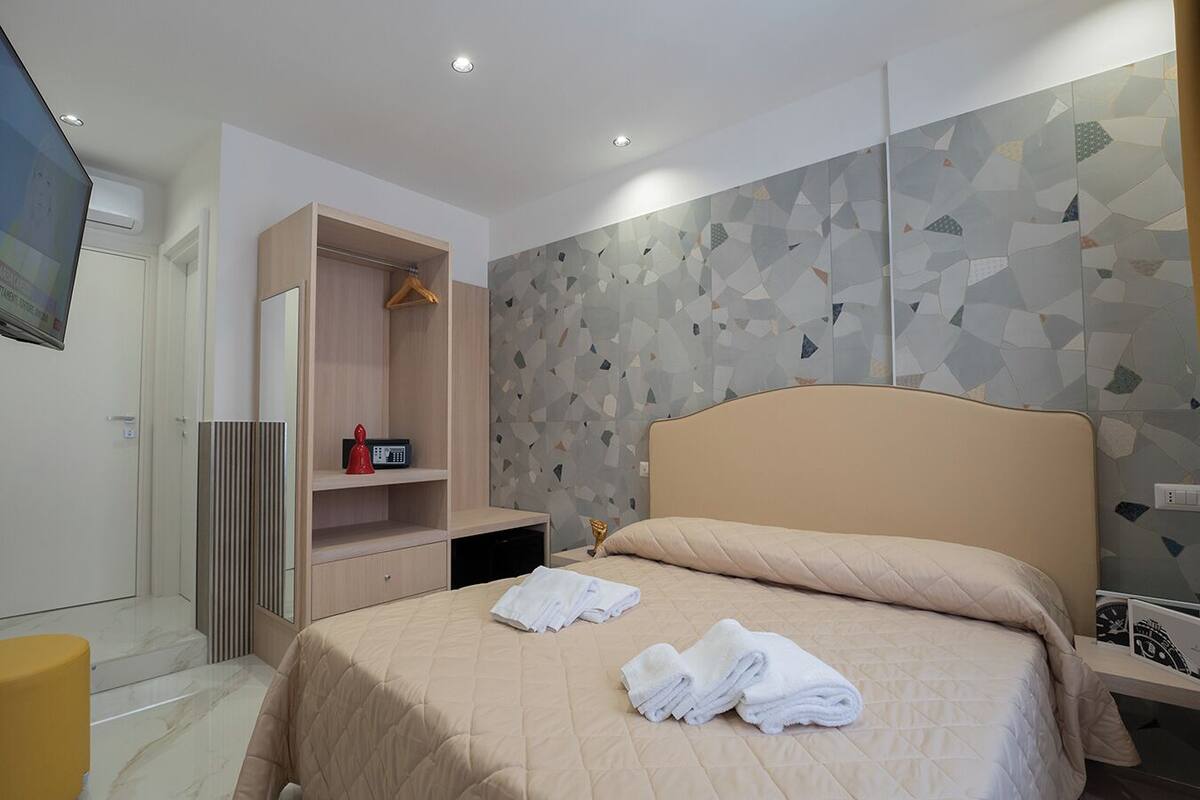 Bureau, chambres insonorisées, lits bébé (en supplément), Wi-Fi gratuit