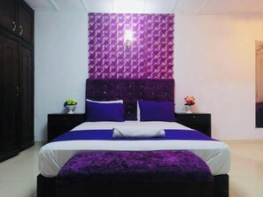 Classic Double Room | Individually decorated, individually furnished, iron/ironing board - ZUNOX GUEST HOUSE  (Freetown)