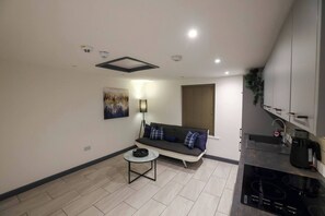 Interior - Modern 2 Bedroom Apartment, Bicester Town Centre (Bicester)