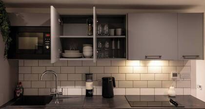 Modern 2 Bedroom Apartment, Bicester Town Centre