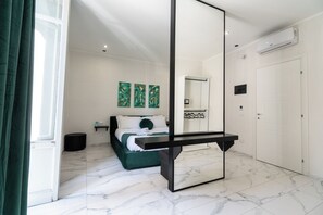 Phòng Deluxe, bồn tắm nước nóng, quang cảnh thành phố | Két bảo mật tại phòng, màn/rèm cản sáng, phòng cách âm 