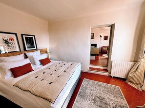 Comfort Double Room, Lake View | Free WiFi - Les terrasses de Ventabren (Ventabren)