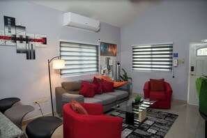 Smart TV - I Love The Oasis @ Caymanas Country Club (St. Catherine)