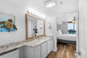 콘도, 킹사이즈침대 1개 및 소파베드 (SunDestin 1715) | 1 개의 침실