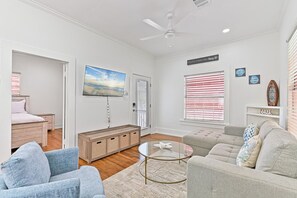 Smart TV - High Tide of Your Life | Near Beach and Attractions (Galveston)