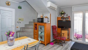 Hus - 4 sovrum - terrass | Interiör