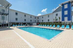 Exterior - The J Hotel Dunedin near Honeymoon Island State Park, an Ascend Collection Hotel (Dunedin)