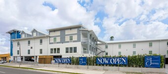 The J Hotel Dunedin Clearwater, an Ascend Collection Hotel