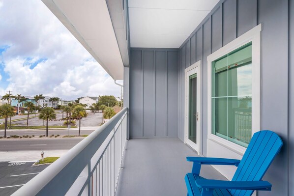 Standard Room, 2 Queen Beds, Non Smoking, Balcony | Premium bedding, desk, laptop workspace, blackout drapes