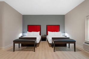 스탠다드룸, 퀸사이즈침대 2개, 금연 | 고급 침구, 책상, 노트북 작업 공간, 암막 커튼