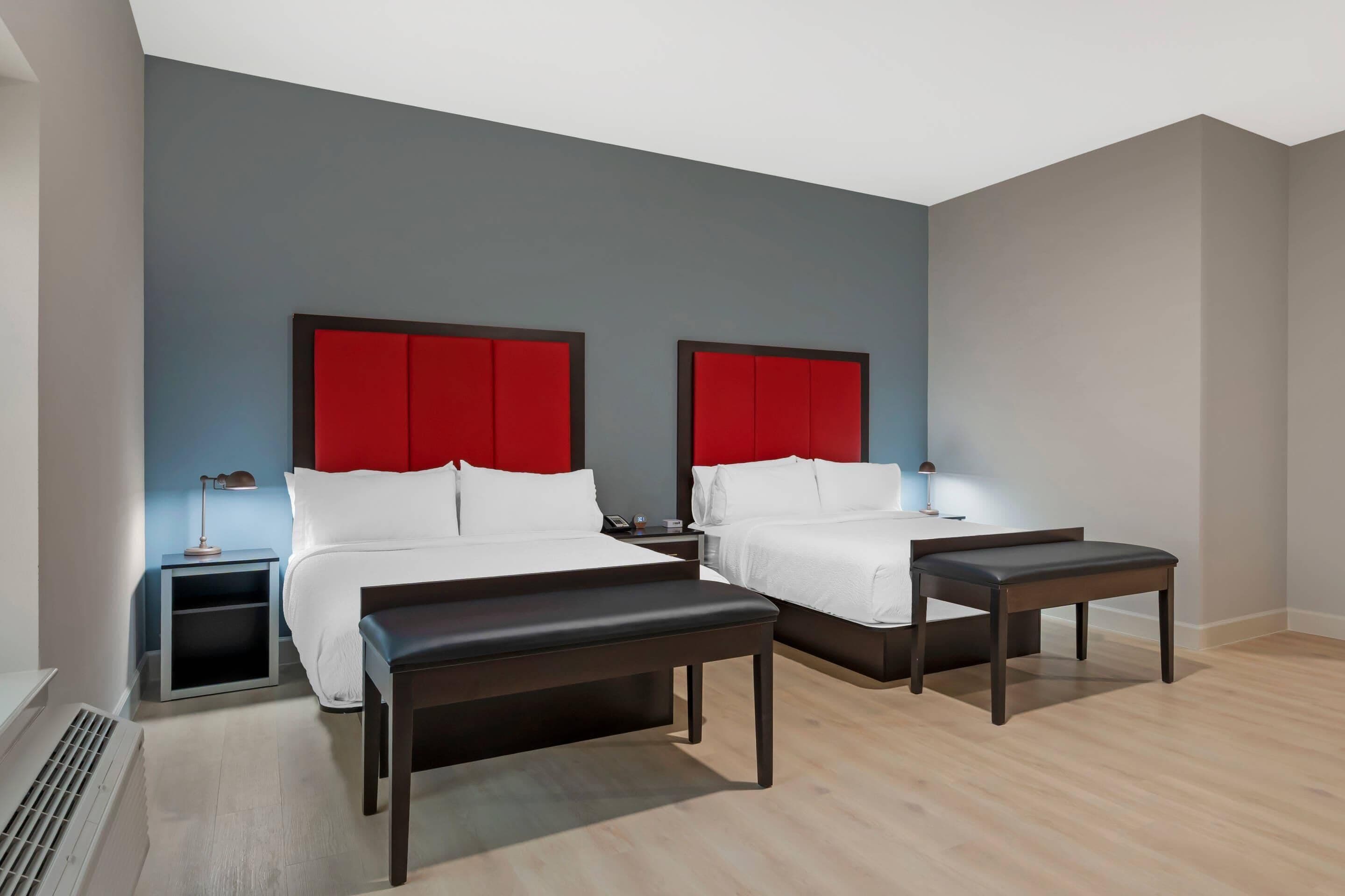 Ropa de cama de alta calidad y escritorio 