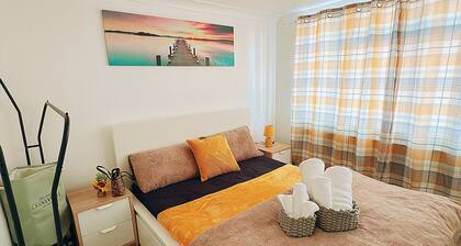 Modern Apartment for 4 sleeps close to Ascot Racecourse, Legoland & Heathrow