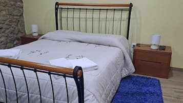 2 bedrooms, WiFi, bed sheets