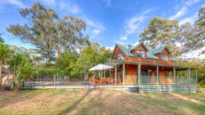 Exterior - The Gap (Bright)