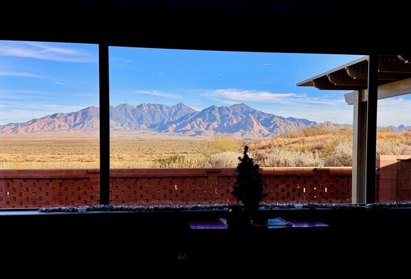 Interior - Updated 3-Bedroom House with AC, WiFi in Green Valley with Spectacular Views (Green Valley)