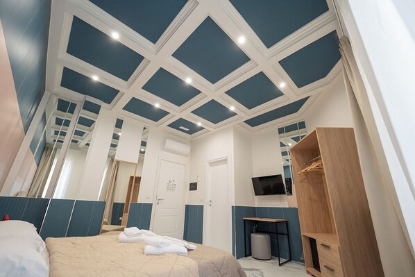 Standard Room, Balcony, Courtyard View | Desk, cribs/infant beds, free WiFi, bed sheets - MEDINA ART & LIFESTYLE NAPOLI CENTRO by ClaPa Group Dislocated Hospitality (Naples)