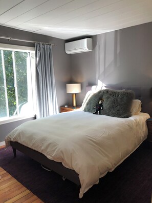 2 habitaciones, tabla de planchar con plancha, wifi y ropa de cama