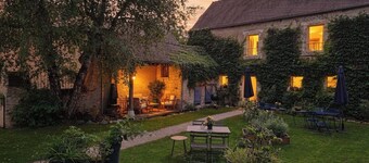 Peaceful Ground-Floor Suite w/ Garden + Hot Tub