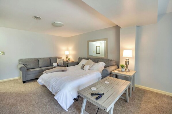 5 bedrooms, iron/ironing board, travel crib, WiFi