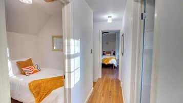 5 bedrooms, iron/ironing board, travel crib, WiFi