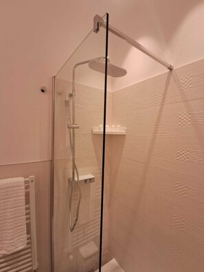 Hair dryer, towels - Dolce-Giardino Studio, Cosy Retreat in Scenic Isnello (Isnello)