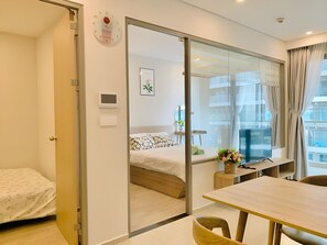 Apartament Deluxe, balcó, vistes a la ciutat | Sala d'estar
