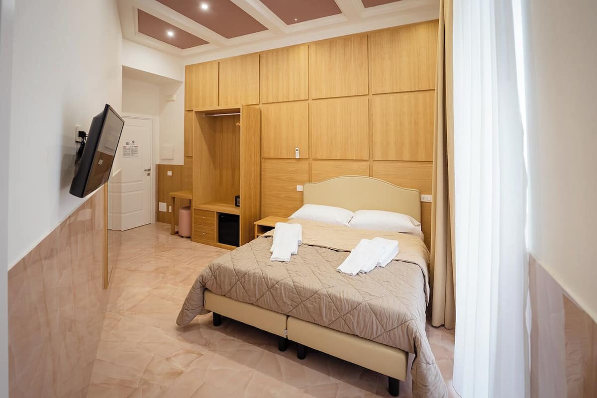 Deluxe Triple Room, City View, Annex Building (Via De Pretis 88) | Desk, cribs/infant beds, free WiFi, bed sheets