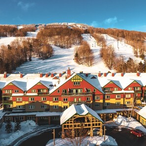 Exterior - Luxury 3BR Penthouse | Sauna + Fireplace (West Dover)