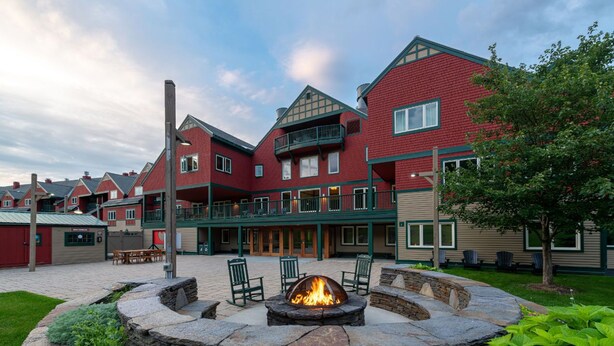 Terrace/patio - Luxury 3BR Penthouse | Sauna + Fireplace (West Dover)