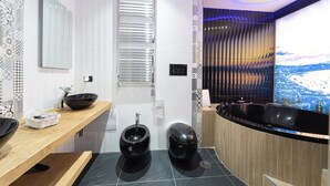 Studiosuite – classic, spabadekar, anneks (Piazza Mercato 45)