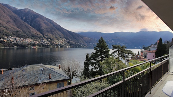 Apartment (1 Bedroom) | Lake view