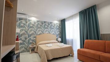 Quadrupla familiare, edificio separato (Via A.De Gasperi 45) | Una scrivania, insonorizzazione, culle/letti per bambini (a pagamento)