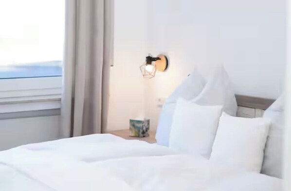 1 chambre, lit parapluie, draps fournis