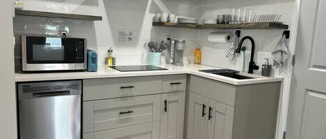 Microwave, dishwasher