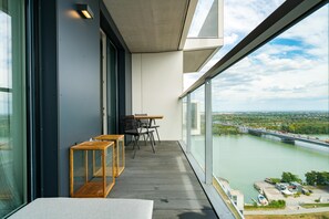 Outdoor dining - Vienna Residence, Marina Tower - Danube #6446 (Vienna)