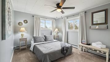 7 bedrooms, iron/ironing board, WiFi, bed sheets