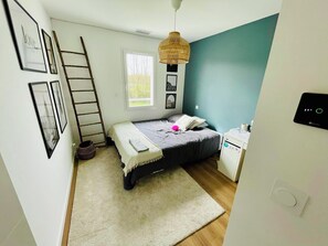 3 chambres, bureau, fer et planche à repasser, Wi-Fi gratuit