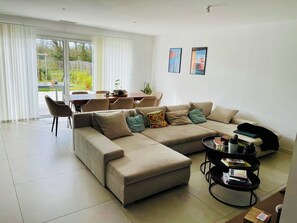 Smart TV, books, video library