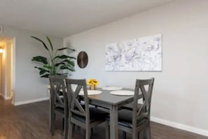 Dining - 2BR Hollywood Apt w/ Rooftop Pool & Stunning Views (Los Angeles)