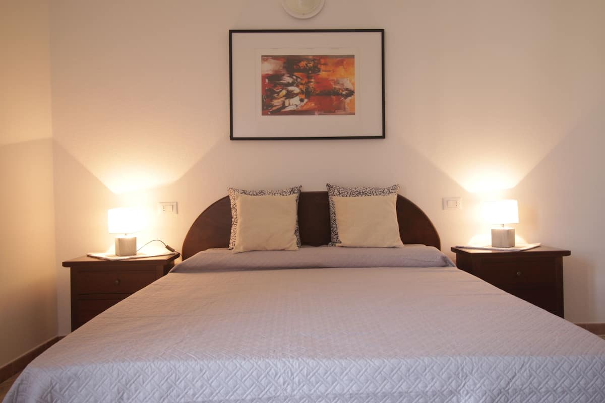Superior Apartment, 2 Bedrooms | 2 bedrooms, WiFi