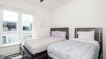 2 bedrooms, iron/ironing board, WiFi, bed sheets