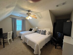 4 bedrooms, desk, iron/ironing board, free WiFi