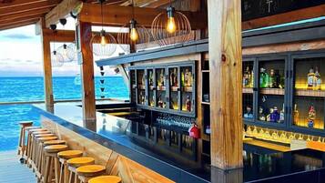 Quầy bar trên bãi biển