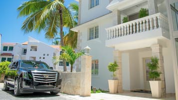 Phòng Suite, quang cảnh thành phố | 1 phòng ngủ, két bảo mật tại phòng, màn/rèm cản sáng