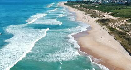 SunClub-300 metros da Praia do Campeche