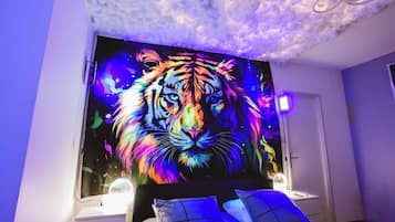 1 bedroom, iron/ironing board, internet, bed sheets