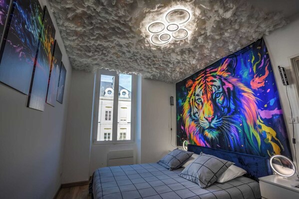 1 bedroom, iron/ironing board, internet, bed sheets